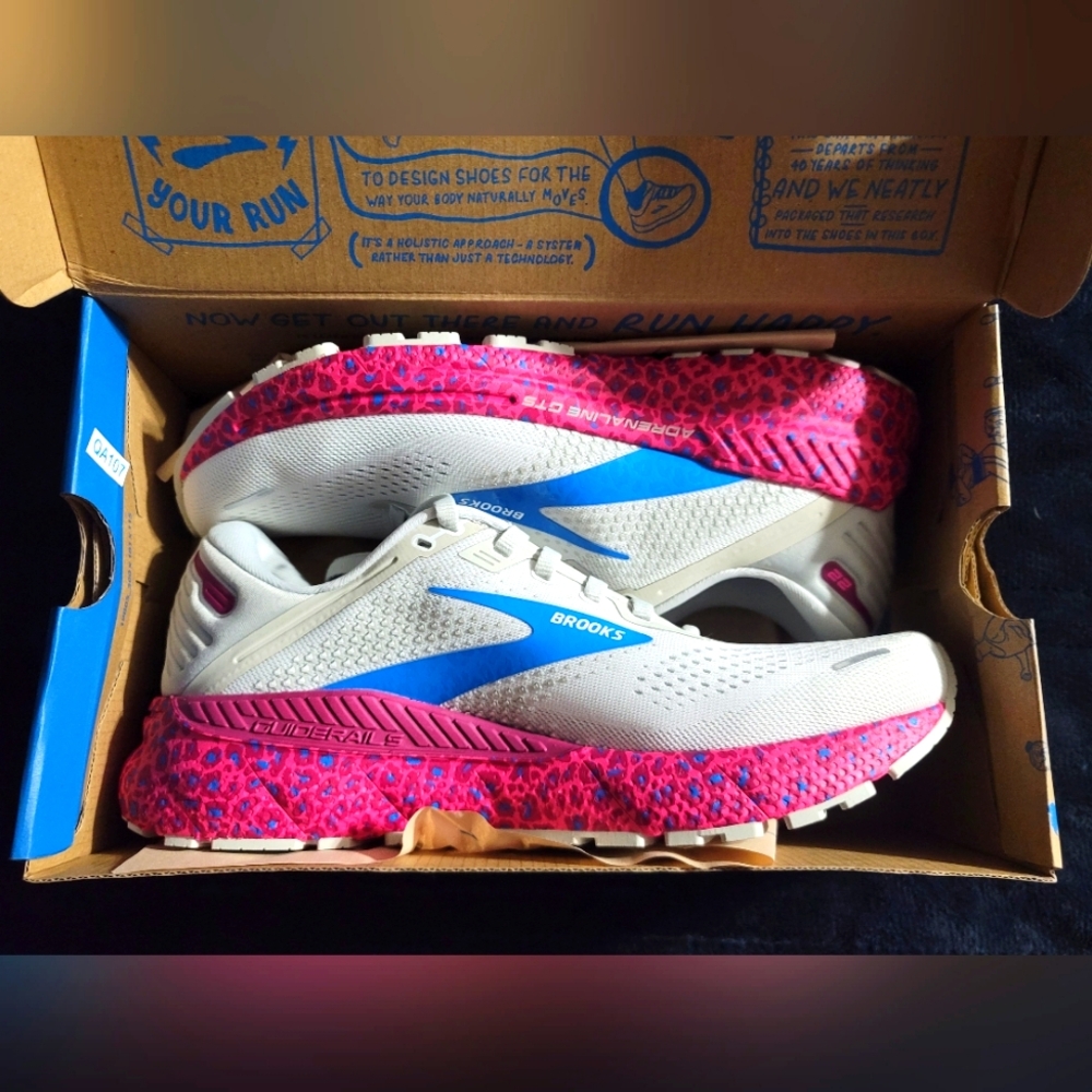 Brooks Adrenaline GTS 22 Leopard Print; Brand New in Box; Womens size 10